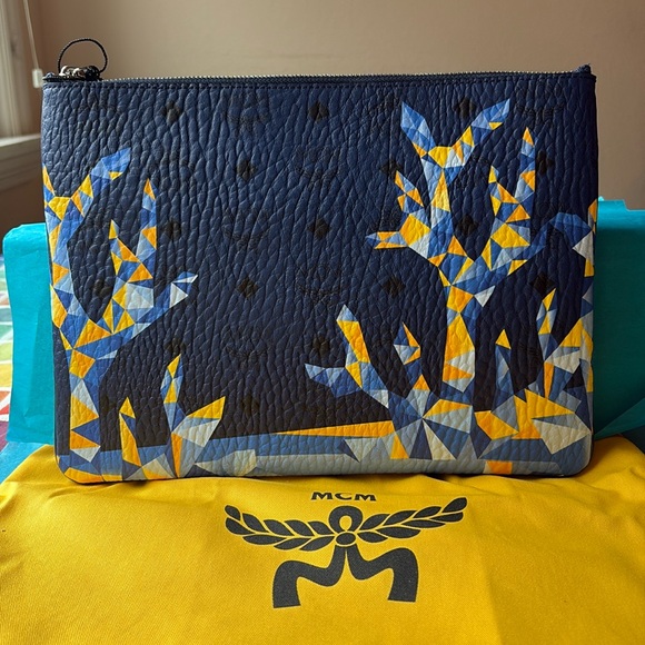 🪸  MCM AREN CROSSBODY POUCH IN CUBIC CORAL VISETOS 🪸 NWT 🪸 - Picture 6 of 16